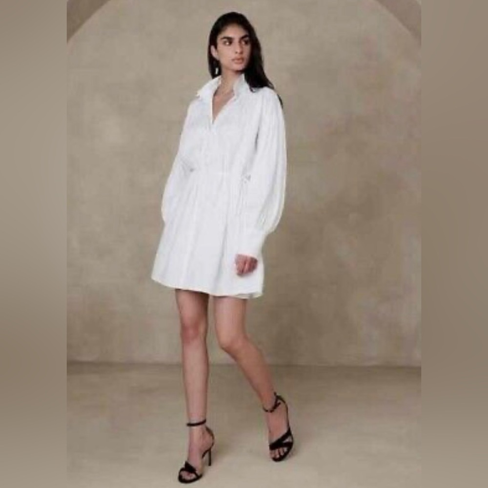 Banana Republic white linen mini dress. XS.